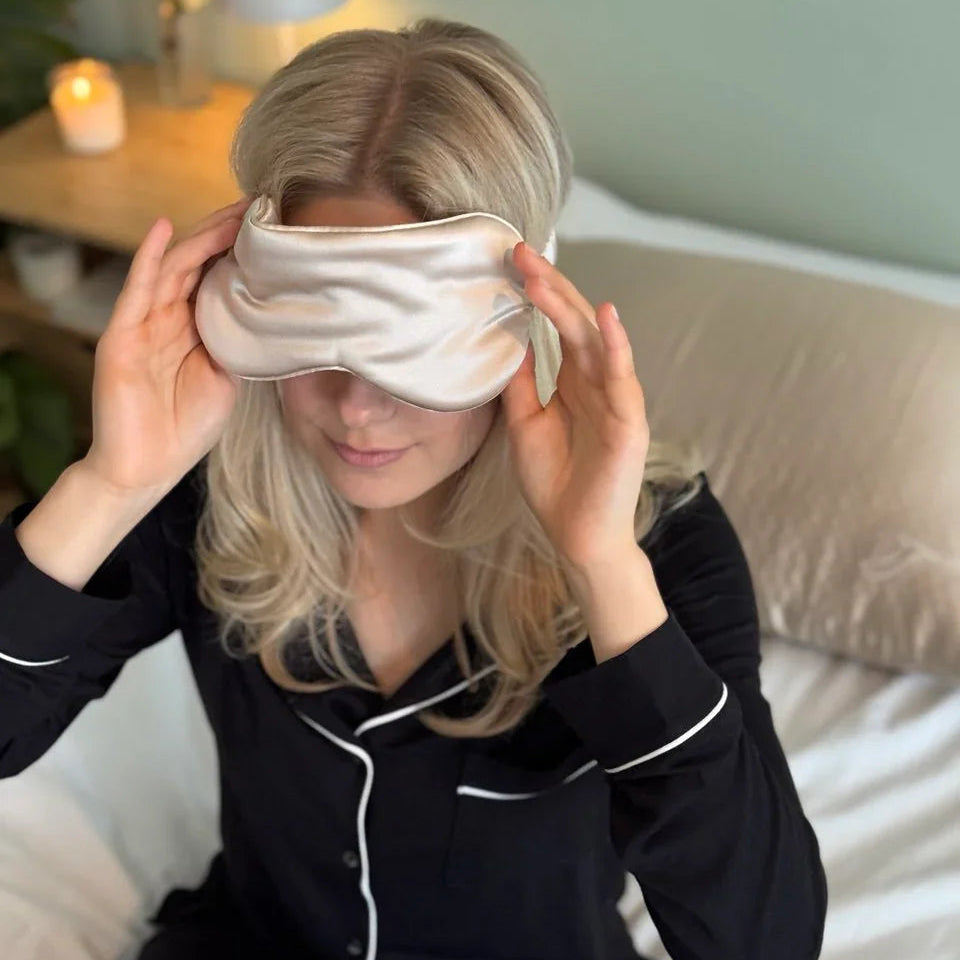 TAIKA SILK UNIMASKI - TYYNYKAUPPA